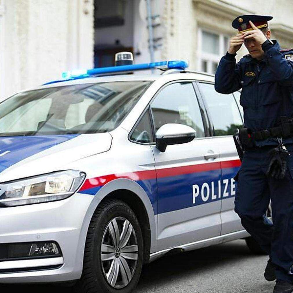 Djevojka iz BiH (22) napravila haos u Austriji: Udarila nekoliko parkiranih auta, pa pobjegla